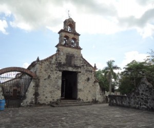 Iglesia la Ermita del Señor de los Milagros Fuente: publiqueaquiclasificados.blogspot.com